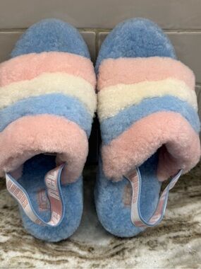Uggs Ugg 1114751 Yeah Fluff Slipper Sandals 8 Pastel Rainbow Blue Pink Yellow